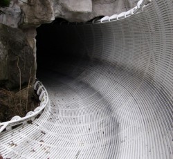 Schweizer Bobbahn Kanal