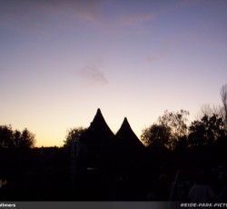 Abenddämerung über Floßfahrt