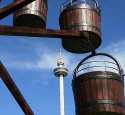 Aussichturm mit Western Riesenrad