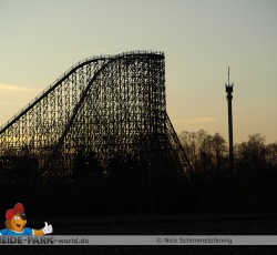 Colossos im Sonnenuntergang
