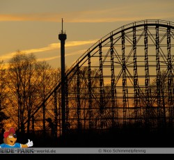 Colossos im Sonnenuntergang