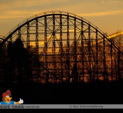 Colossos im Sonnenuntergang