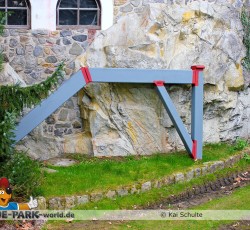 Grottenblitz Innenhof