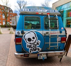 Katakomben Tour Van