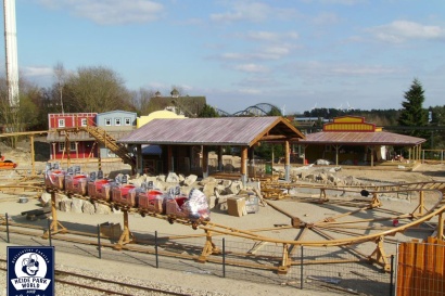 Indianer Achterbahn steht!